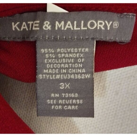 Kate & Mallory Burgundy V-Neck Cold Shoulder Tunic Top With Chain Detail 3X Poly - Picture 7 of 7